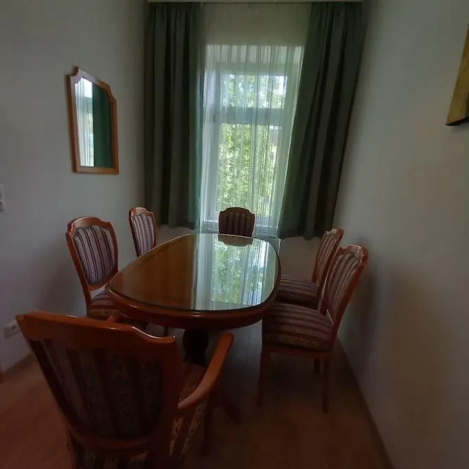 Altbauwohnung Neu Saniert - Fuer Familien Geeignet Vídeň 0*,