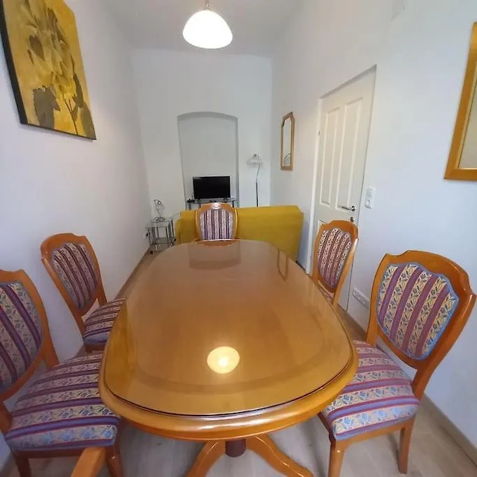 Apartmán Altbauwohnung Neu Saniert - Fuer Familien Geeignet Vídeň Rakousko