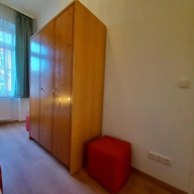 Apartmán Altbauwohnung Neu Saniert - Fuer Familien Geeignet Vídeň