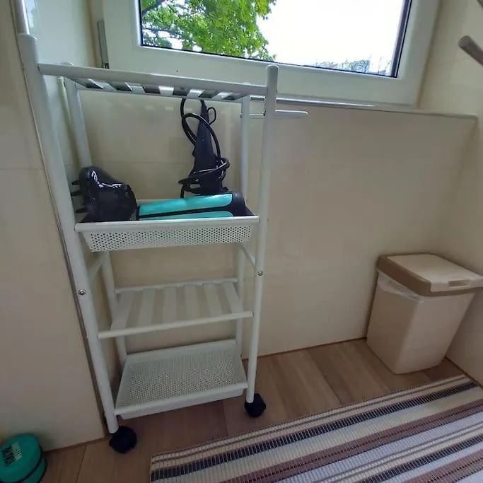Altbauwohnung Neu Saniert - Fuer Familien Geeignet Vídeň
